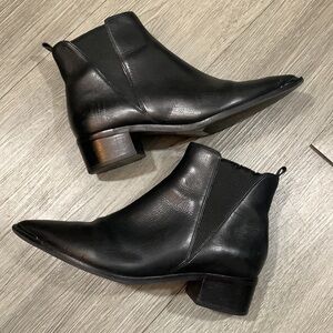 Marc Fisher Pointy Toe Chelsea Black Leather Ankle Boots size 7